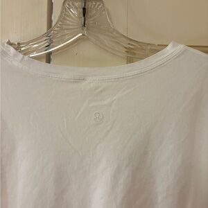 lululemon athletica cropped White  t Shirt